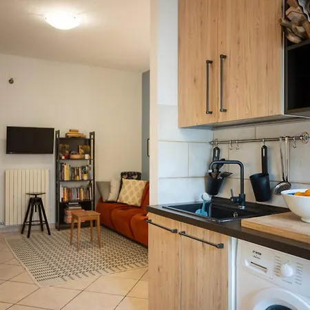 Modern & Bright - 100m From The Apartamento Otranto