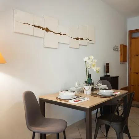 Apartamento Modern & Bright - 100m From The