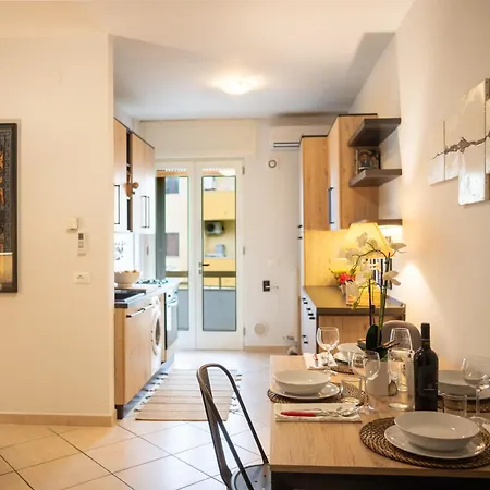 Apartamento Modern & Bright - 100m From The Otranto